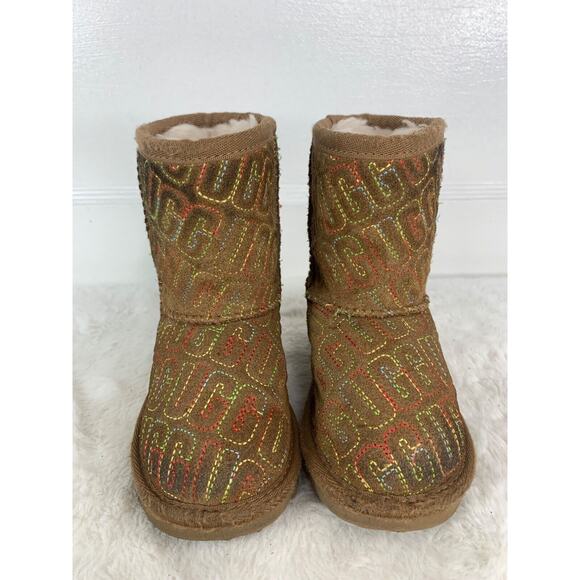 UGG Kids Classic Short Sparkle Boots Multicolor Logo Shearling Lined Tan Size 6 - Picture 2 of 9